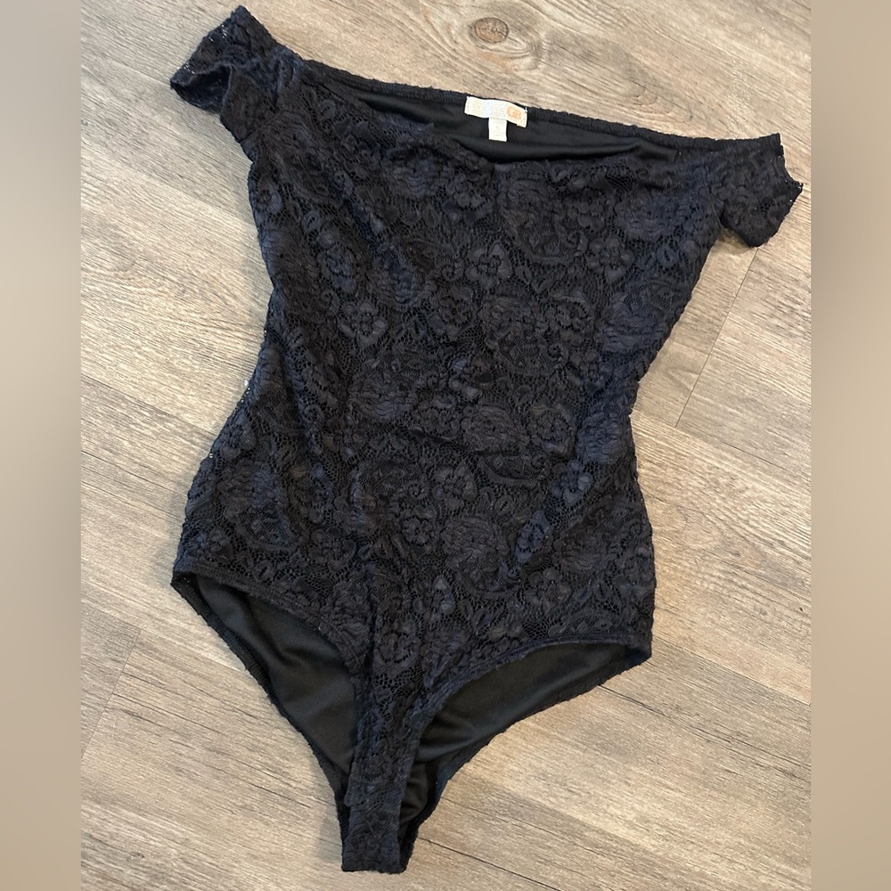 Gianni Bini Black Lace Off-Shoulder Bodysuit Jumpsuit Romper Date Night GB